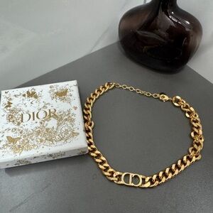 Dior Elegant Gold Necklace